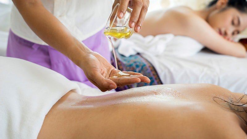 Massage shiatsu : bienfaits, techniques et guide pratique